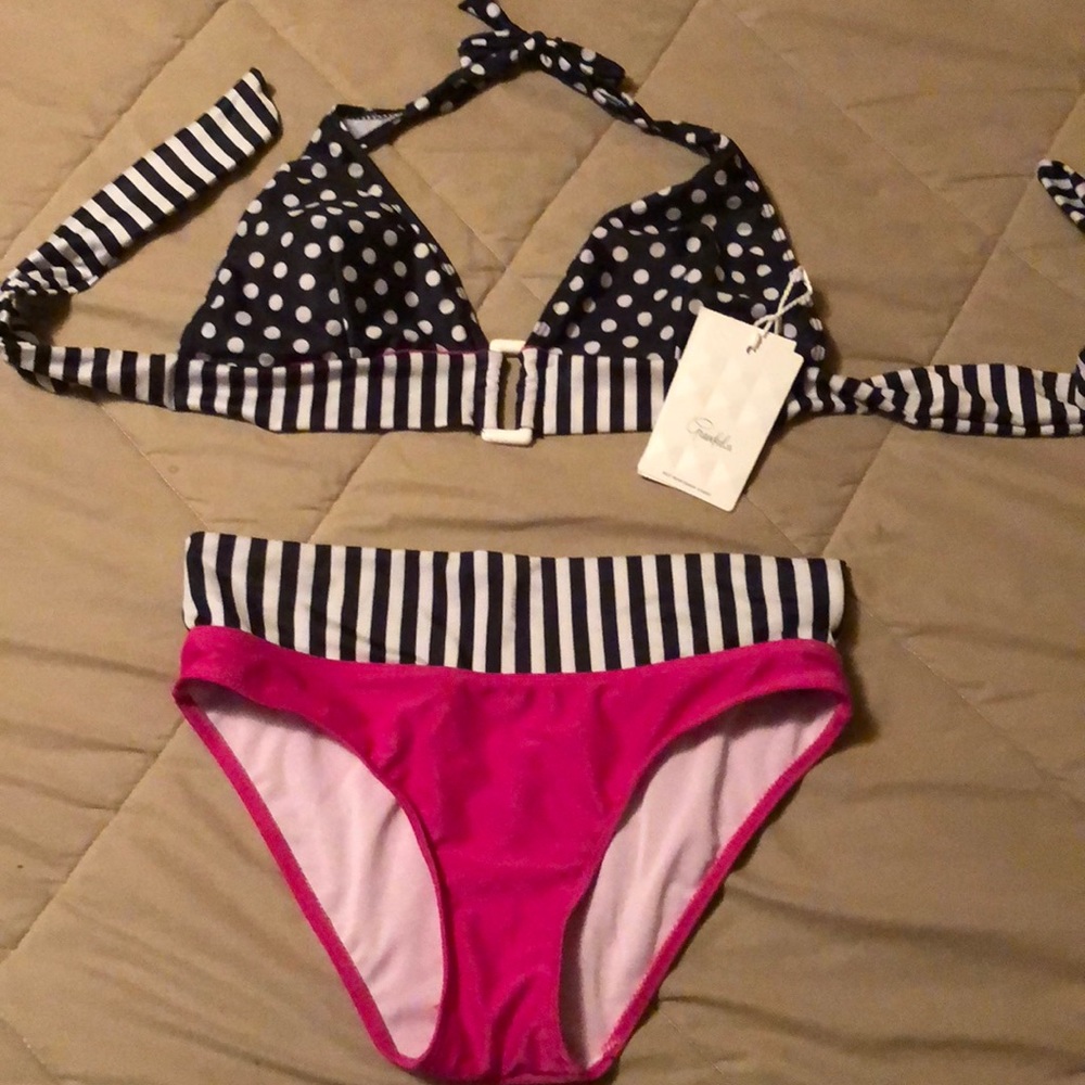 Swim suit